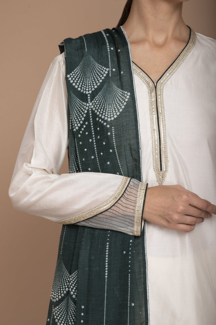 Ivory Chanderi Kurta Set with Pants and a Green Dupatta