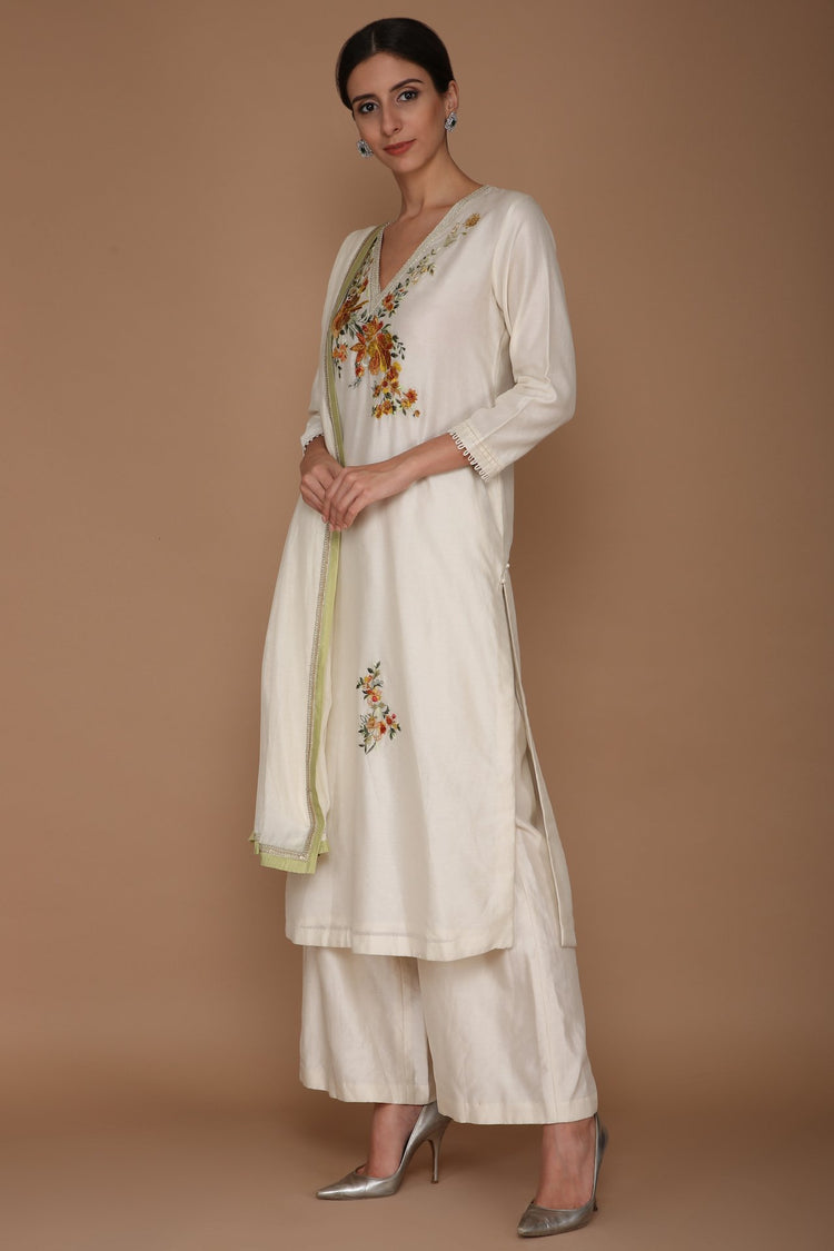 Ivory Chanderi Kurta with Pants and a Mulmul Dupatta