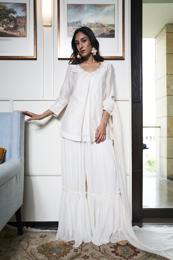 Ivory Floral Thread Embroidery Garara set