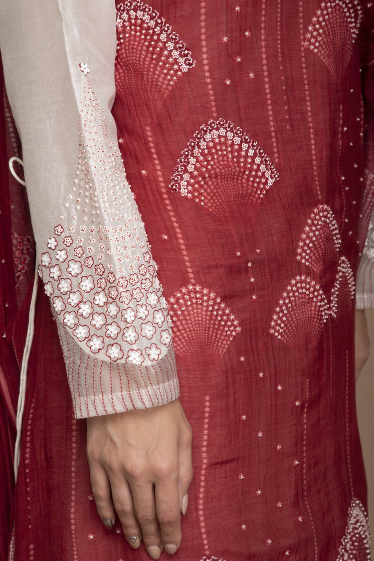 Ivory Chanderi Kurta with Pants and a Maroon Dupatta