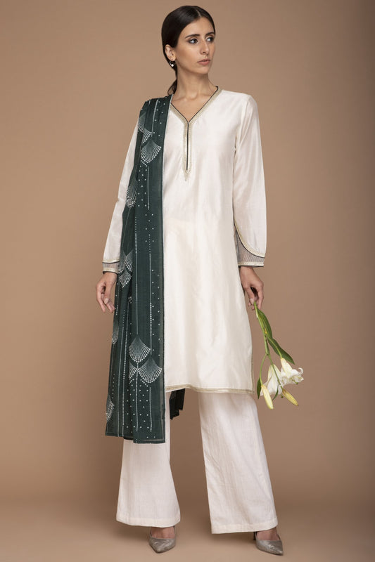 Ivory Chanderi Kurta Set with Pants and a Green Dupatta