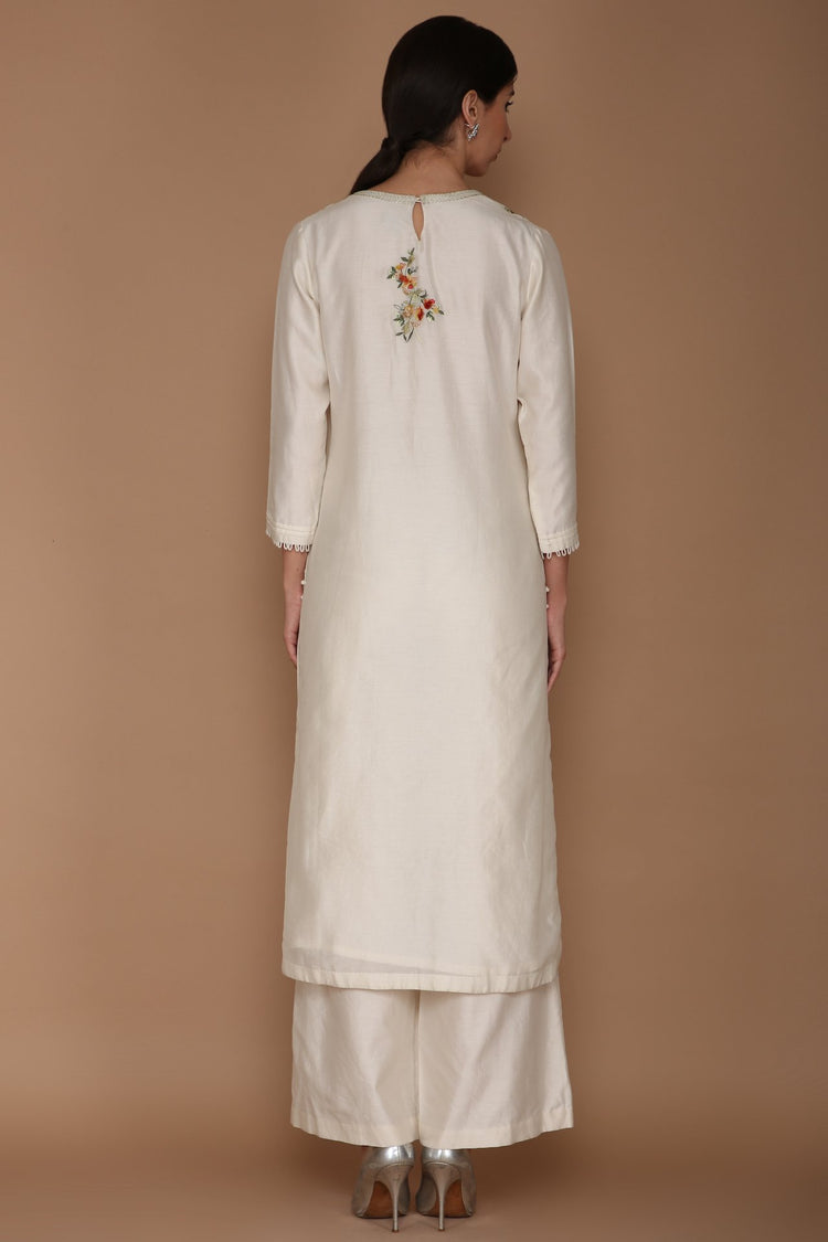 Ivory Chanderi Kurta with Pants and a Mulmul Dupatta