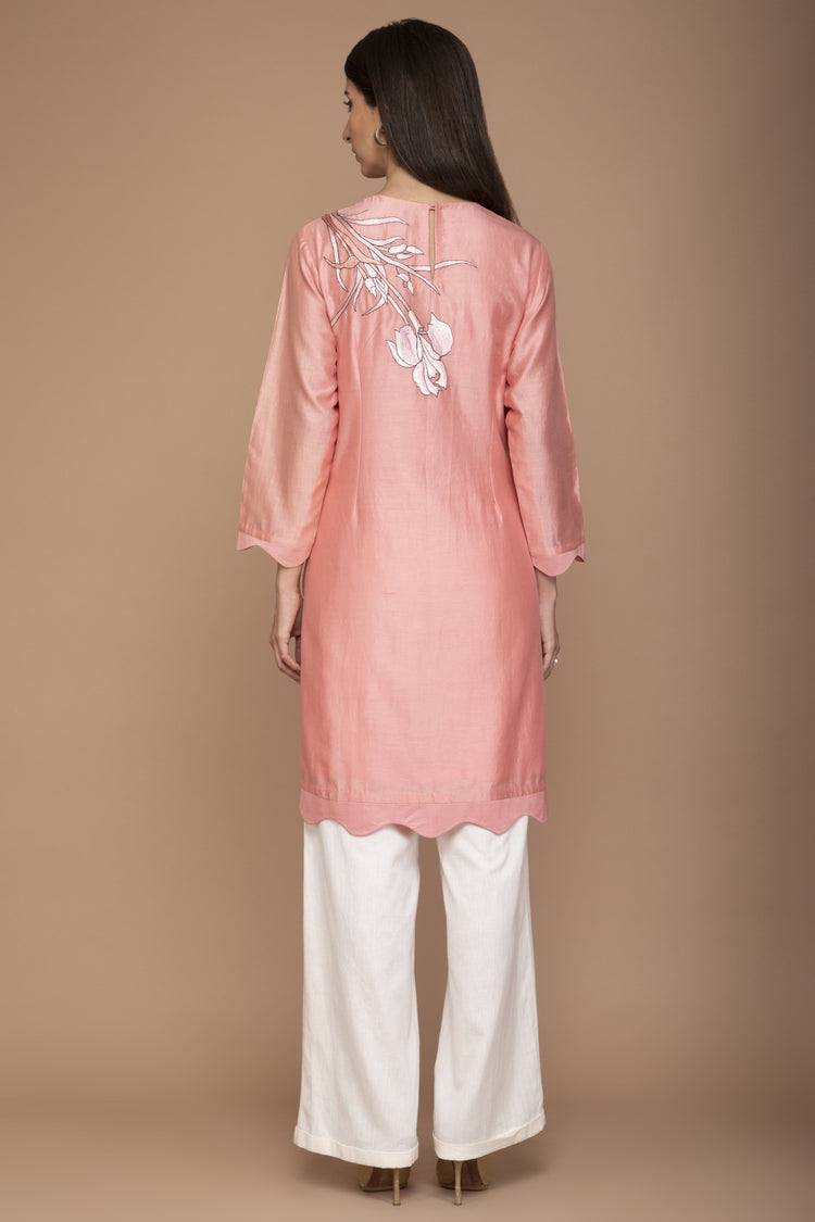 Peach Coloured Chanderi Kurta With A Dupatta And Ivory Pants