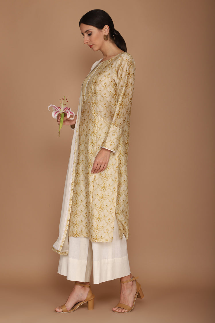 Printed Chanderi Kurta With Cotton Flex Pants And A Dupatta