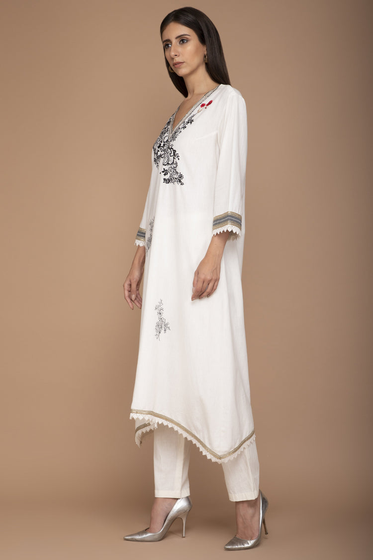 Ivory Coloured Khadi Kurta Set With Embroidery On The Yoke